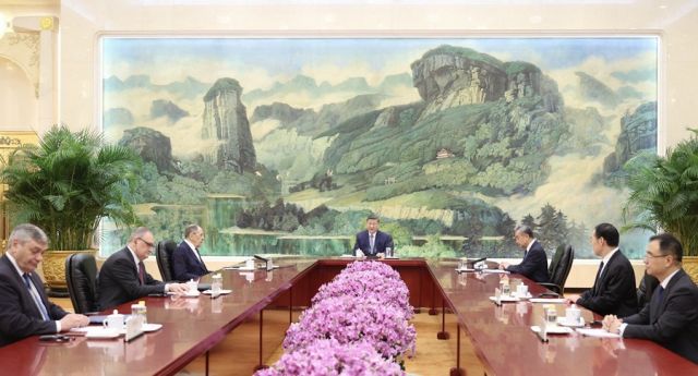 习近平会见俄罗斯外长拉夫罗夫