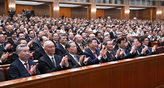 纪念中国人民抗日战争暨世界反法西斯战争胜利80周年文艺晚会《正义必胜》在京隆重举行  习近平等出席观看