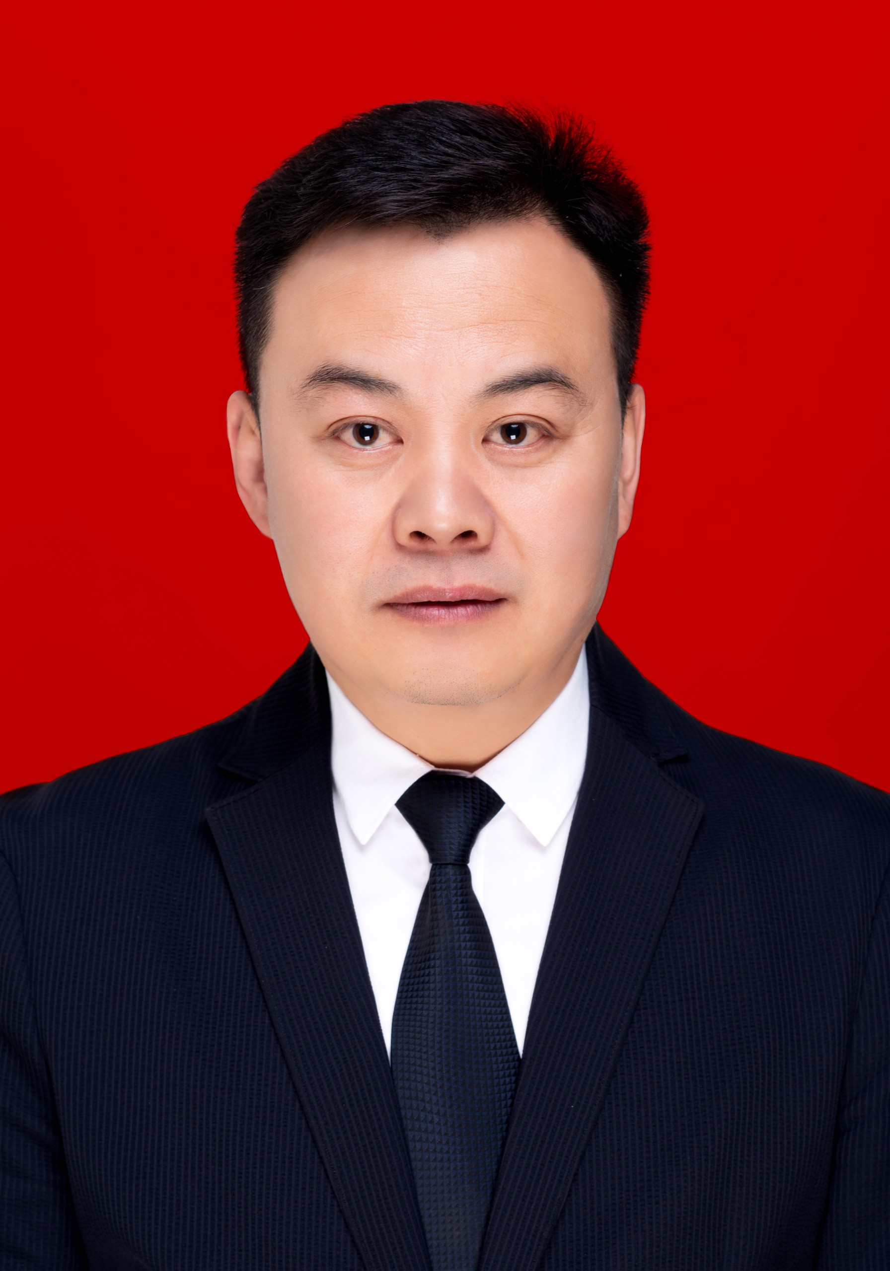 王映免冠正式照片.jpg